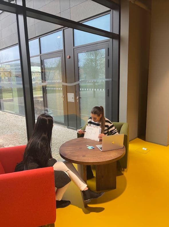 Doučování češtiny — autentická fotka